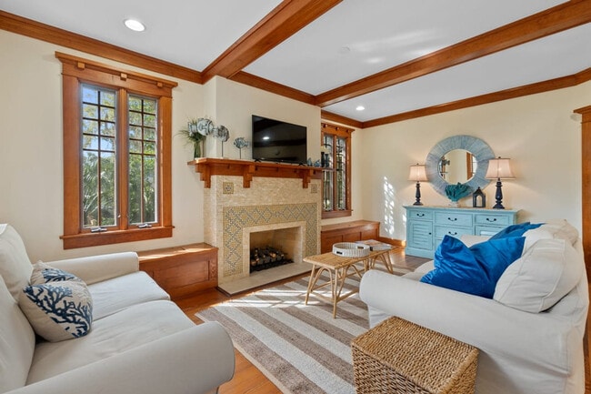 Photo - 16 1/2 Carrera St Unit ID1281962P