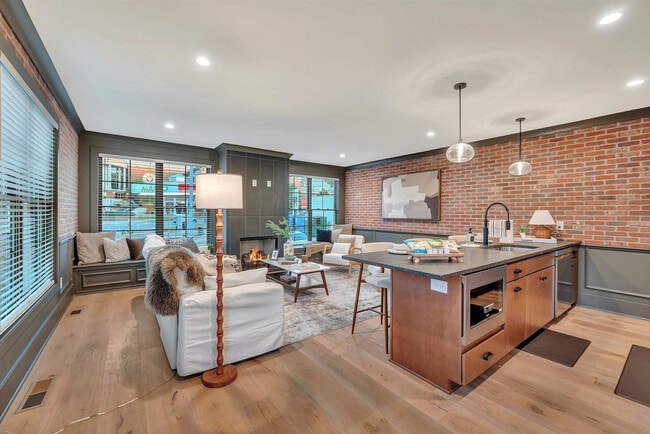 Photo - 1701 Portland Ave Unit ID1356272P