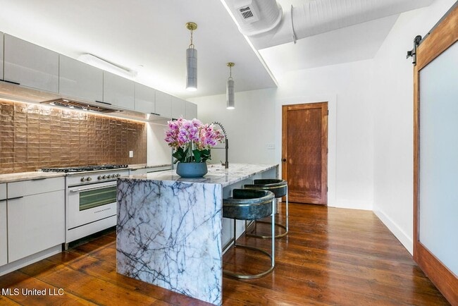 Photo - 301 S Toulme St Unit 103