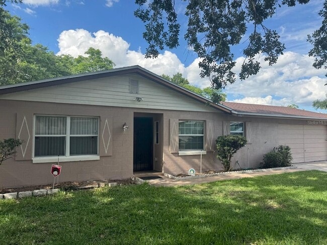 Building Photo - 6821 Derrick Dr