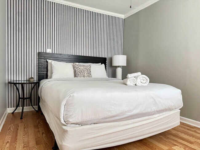Photo - 215 Piedmont Ave NE Unit SI FL5-ID1299387P