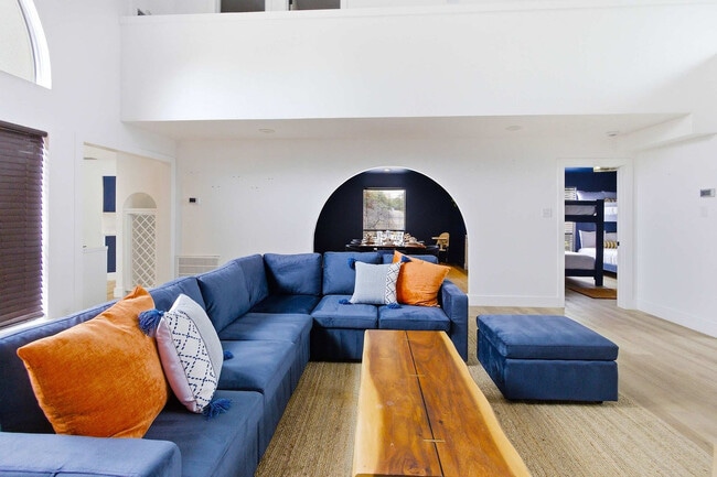 Building Photo - 7621 N Songbird Unit SI ID1501425P