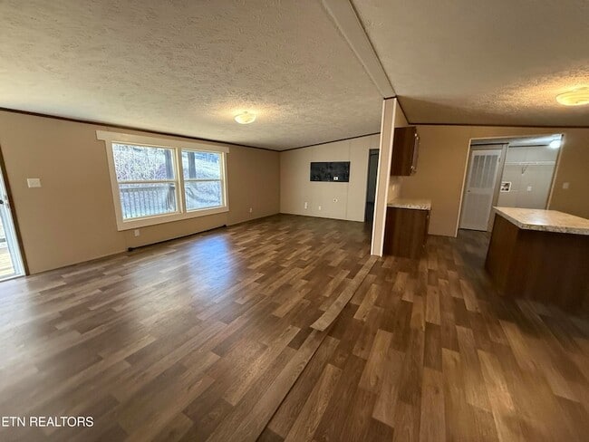 Photo - 8211 Barker Rd