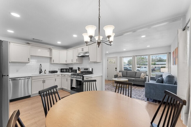 Photo - 4222 Sherwood Dr Unit ID1268435P