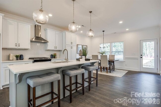 Photo - 1241 Eastway Dr