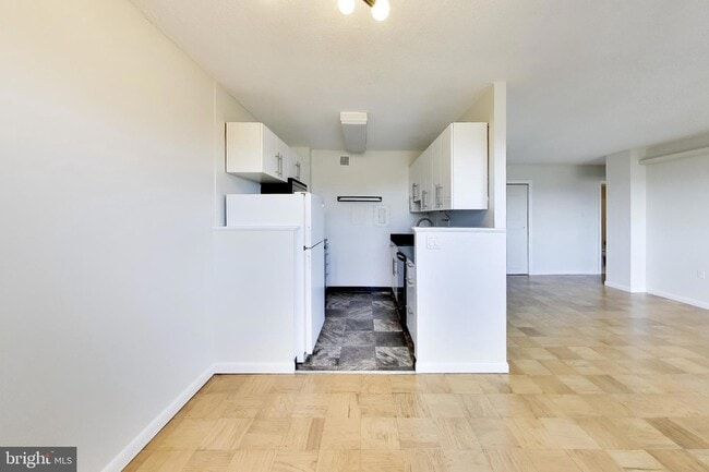 Building Photo - 1816 New Hampshire Ave NW Unit 1004