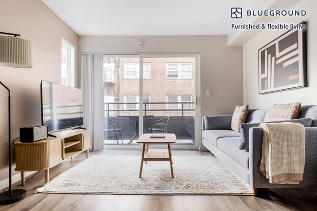 Building Photo - 526 Yale Ave N Unit FL4-ID928