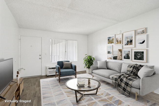 Photo - Los Olivos Apartments