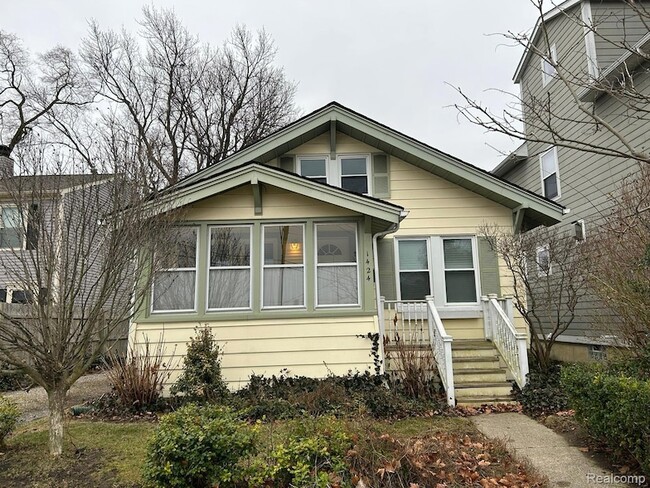 Building Photo - 1424 Smith Ave