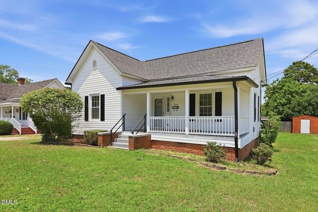 Photo - 204 E H St