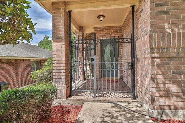 Photo - 10910 Scenic Dr