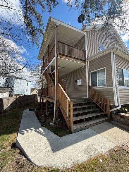 Photo - 15 Oakes Ave Unit 2