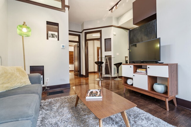 Photo - 1208 E Thomas St Unit SI ID1324809P