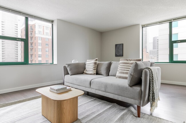 Building Photo - 77 W Huron St Unit FL10-ID1381