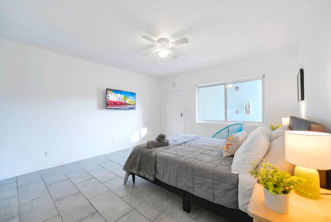 Photo - 515 NE 82nd St Unit SI FL1-ID1022249P