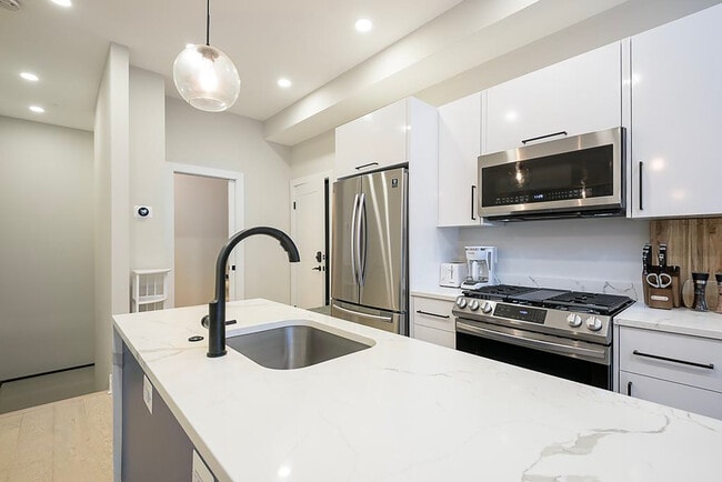 Photo - 2309 Ontario Rd NW Unit ID1011195P