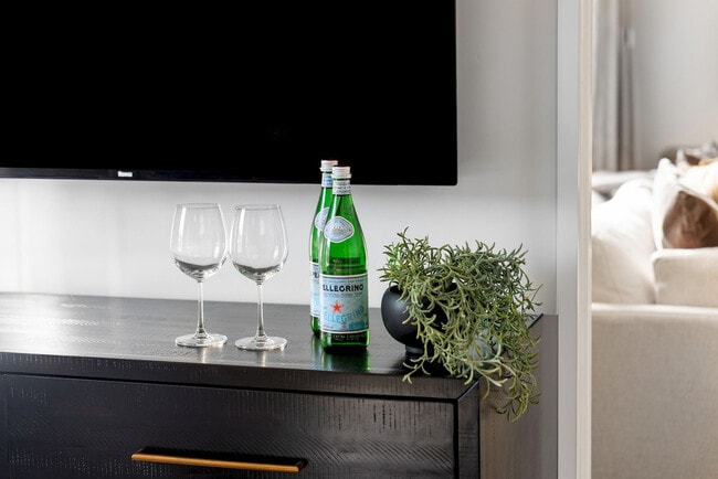 Building Photo - 484 2nd St Unit SI FL2-ID1380130P