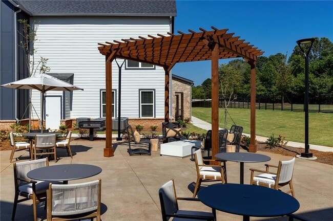 Photo - 3890 Floyd Rd