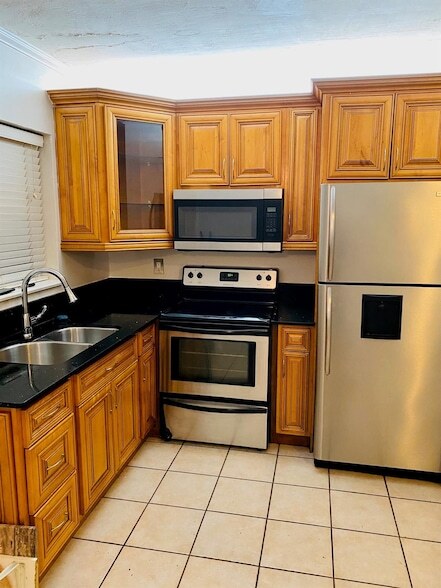 Building Photo - 1301 N 12th Ct Unit 12A