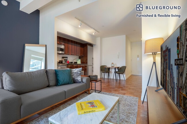 Photo - 67 Wall St Unit SI FL20-ID271