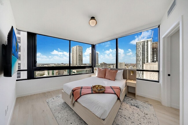 Photo - 20 NW 2nd St Unit SI ID1422354P