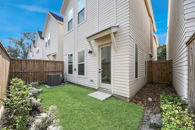 Photo - 6018 Knox St