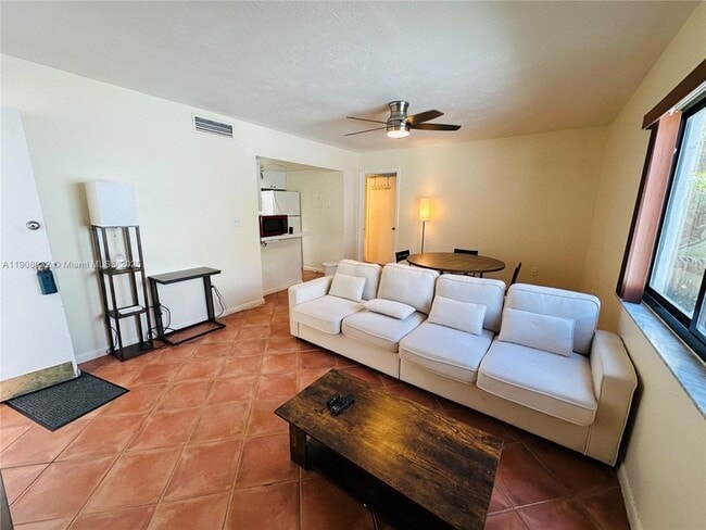 Photo - 619 Euclid Ave Unit 3A