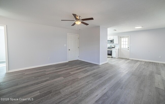 Photo - 3332 Elder St