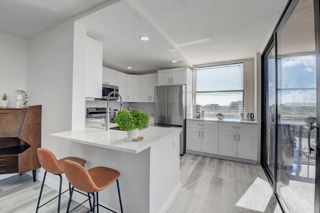 Building Photo - 600 Egret Cir Unit 7505