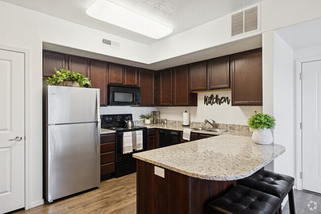 2BR, 2BA - 1,010SF - Triton Terrace