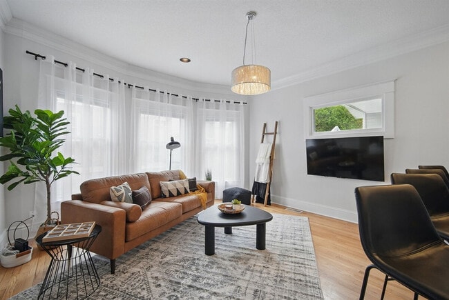 Building Photo - 544 36th St Unit ID1285748P