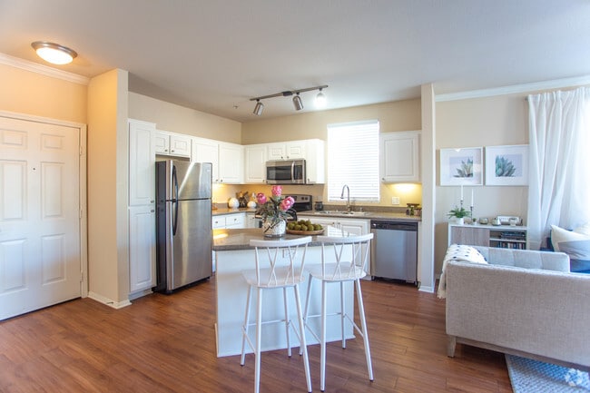 1BR, 1BA-847 SF - The Paseo at Town Center