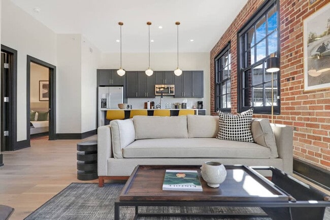 Building Photo - 1148 S Peters St Unit ID1265861P