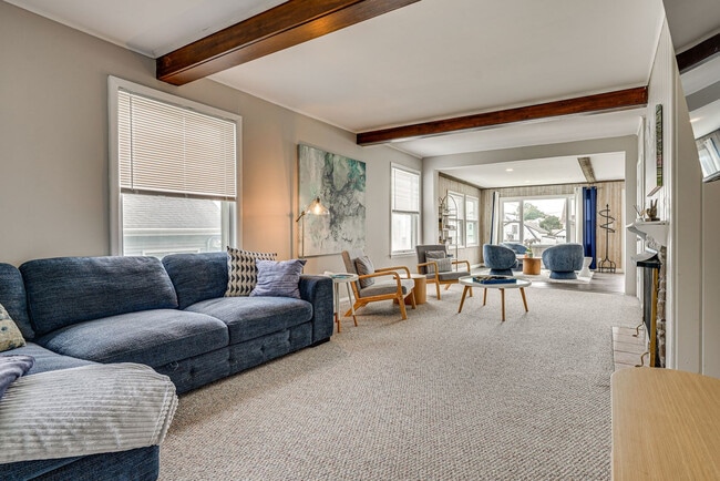 Building Photo - 11 Seaview Ave Unit SI ID1628903P