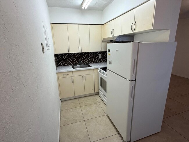 Photo - 4649 Bougainvilla Dr Unit 4