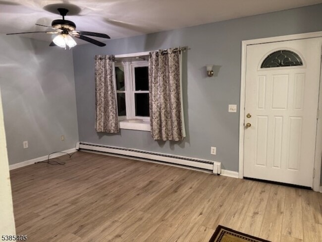 Photo - 12 Upper Lake Dr