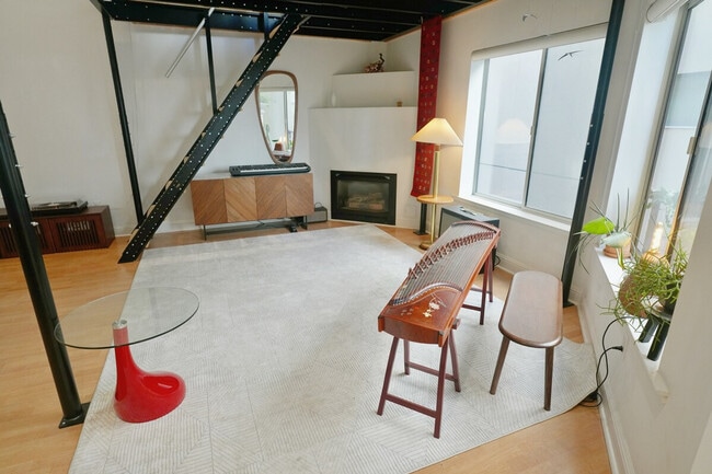 Building Photo - 670 5th St Unit SI ID1328937P