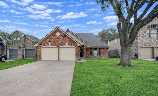 Photo - 16830 Scenic Gardens Dr