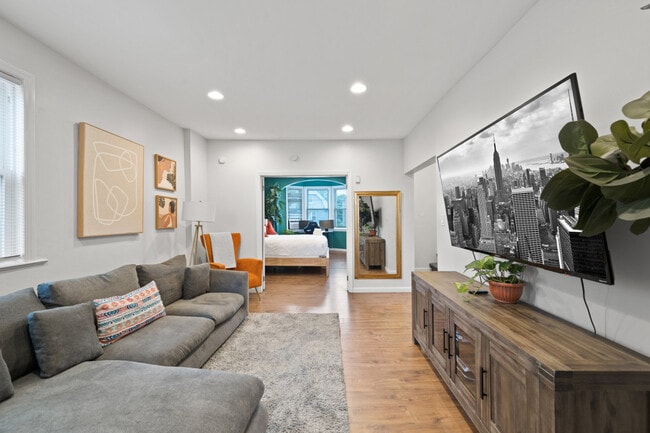 Building Photo - 37 W 50th St Unit ID1053094P