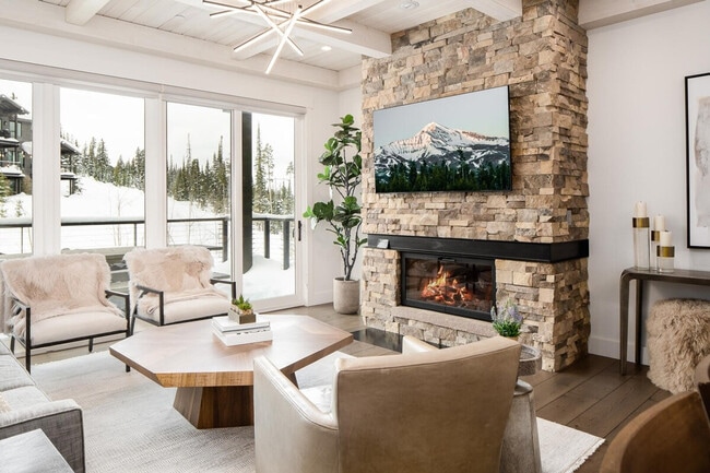 Building Photo - 5 Wildwood Rd W Unit ID1255729P