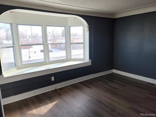 Photo - 22641 Van Dyke Ave