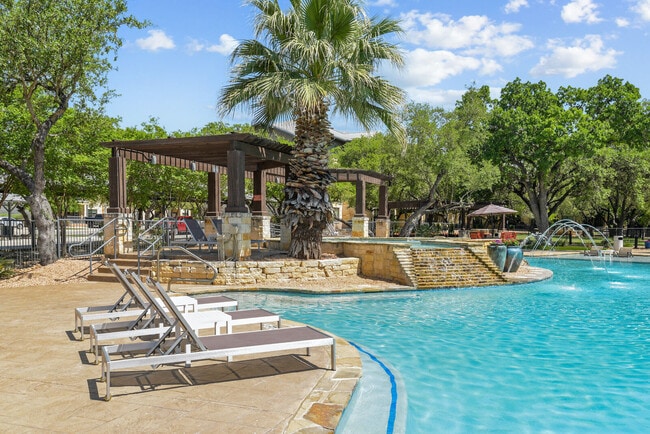 Photo - Platinum Shavano Oaks