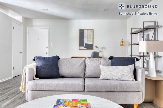 Photo - 115 N Wetherly Dr Unit FL2-ID679