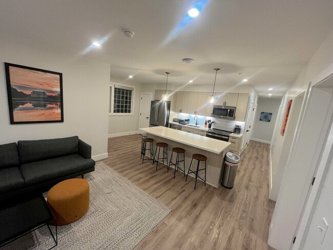 Photo - 225 Vine St NW Unit ID1355766P