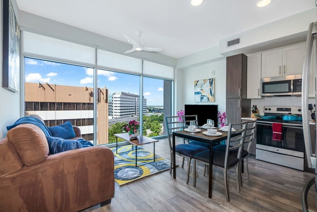 Building Photo - 1811 Southgate Blvd Unit ID1359167P