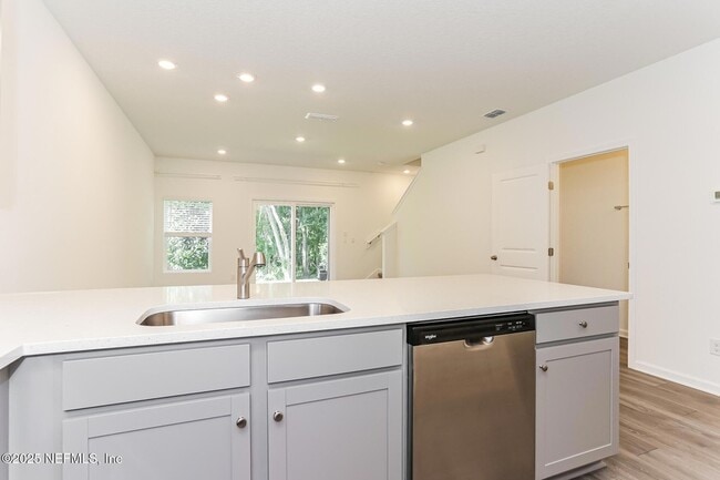 Photo - 1605 Cluny Rd