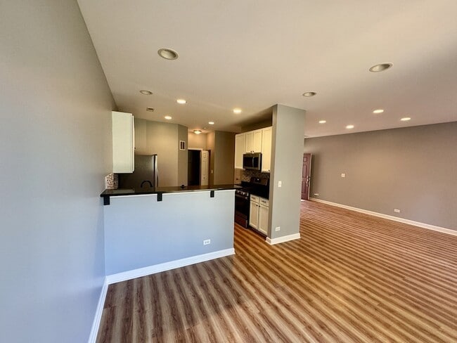 Photo - 423 Acushnet St