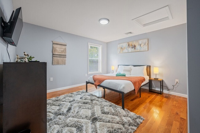 Photo - 109 Flora St Unit ID1373658P