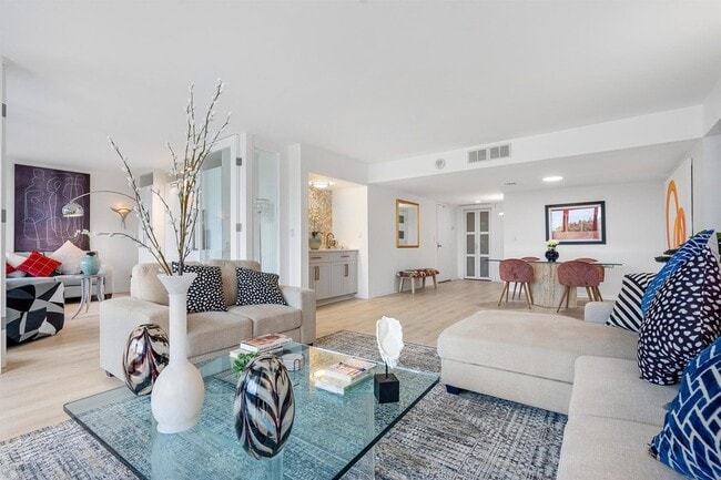 Building Photo - 2400 Presidential 204 Way Unit 204