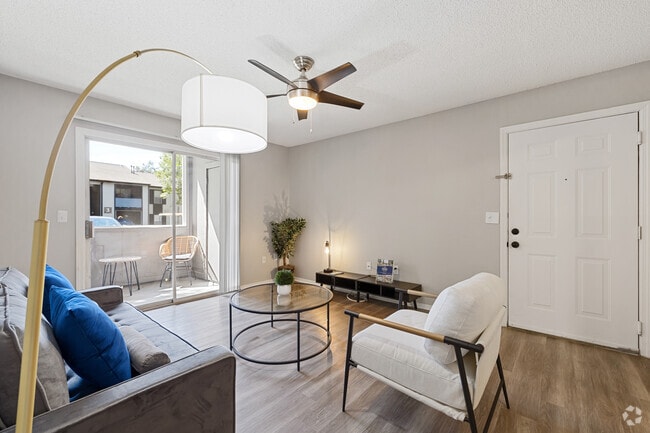 Standard 3BR, 2BA - 1,012SF - Living Room - Alexis Chase
